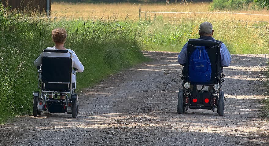 seniors, Elektriska rullstolar, rörlighet, väg, äng, rullstol, Inaktiverad, par, man, kvinna, tillsammans