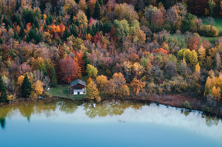 jezero, podzim, les, dům u jezera, hora, Příroda
