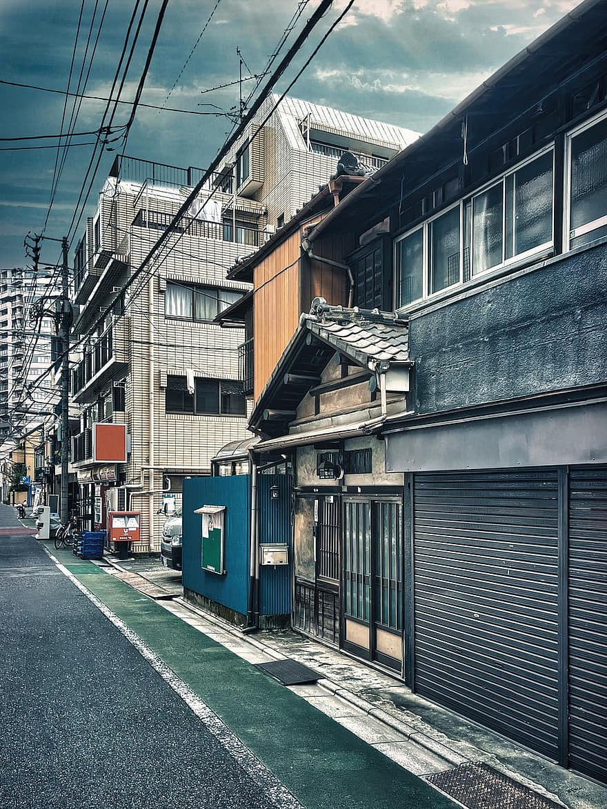 ceļš, iela, novecojošas ēkas, arhitektūra, betons, backstreet, mākoņi, Japāna, josla, mazstāvu ēkas, vecās ēkas