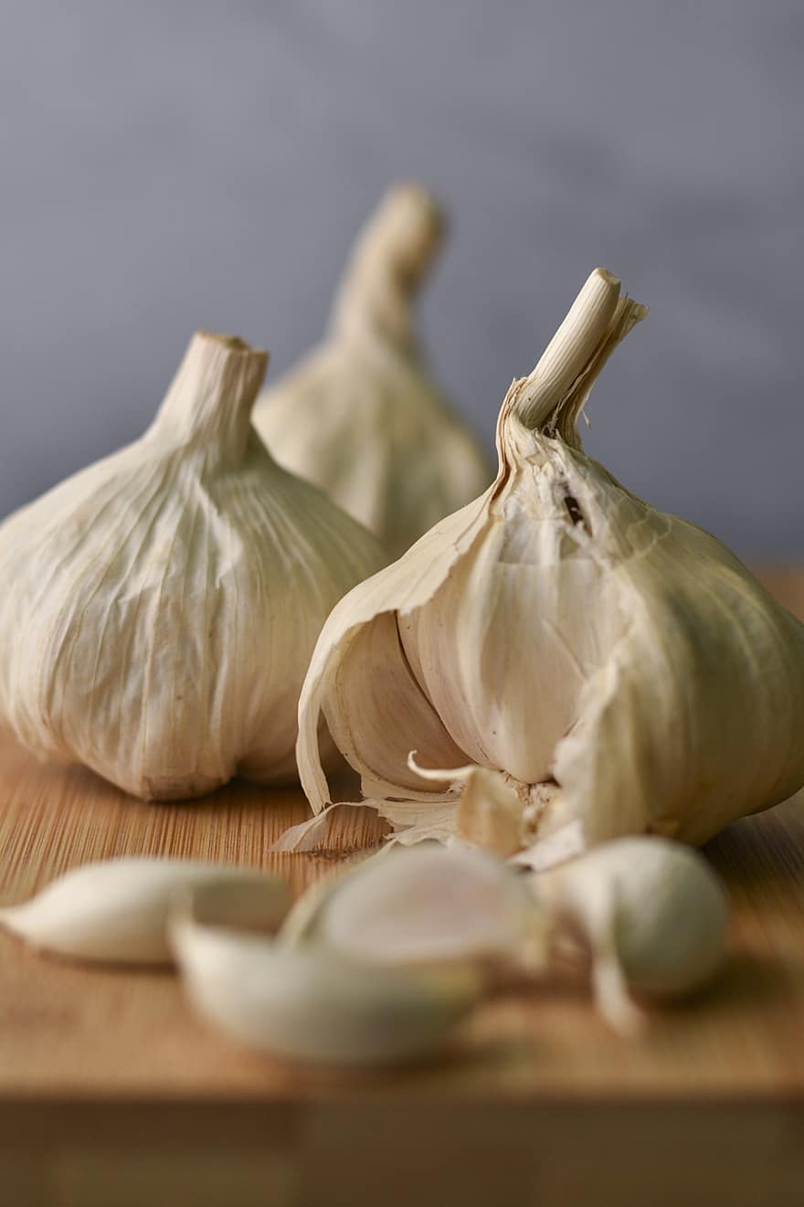 Garlic, Garlic Clove, Spice, Ingredient, Vegetable, Herb, Flavor, Food, Cook, Healthy, Kitchen