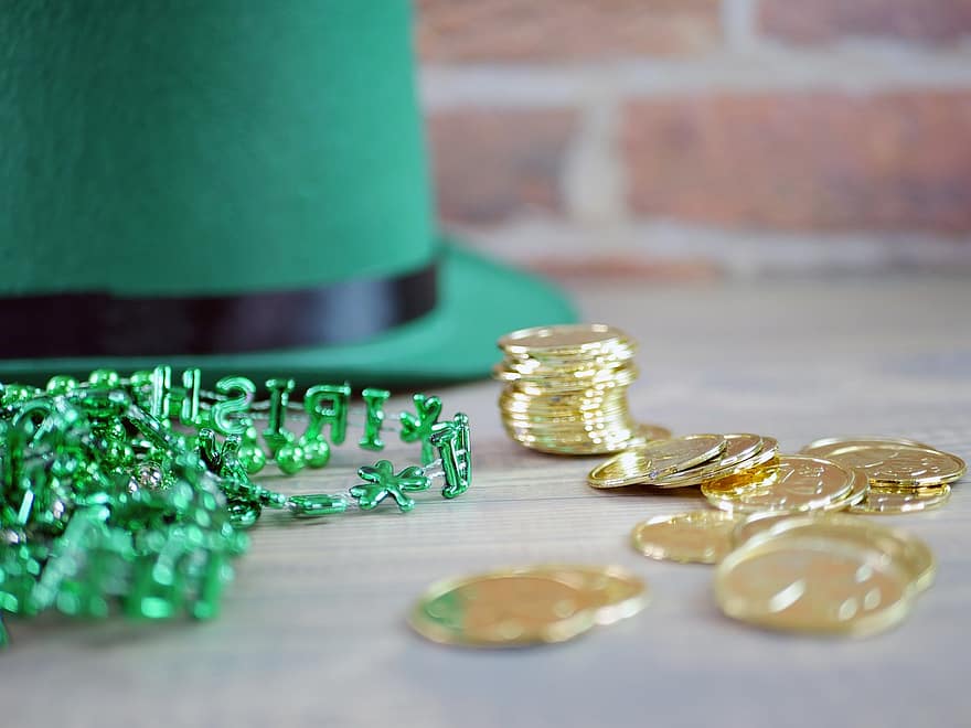 St. Patricks dag, irsk, kløver, feiring, parti, grønn, heldig, mynter, perler, kopp, krus