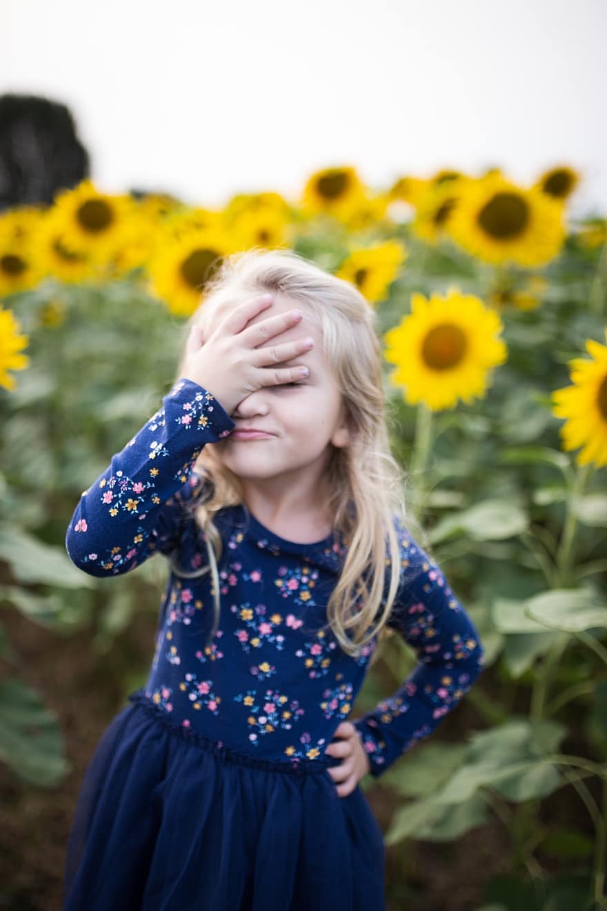 Little Girl, Sunflower Field, Field, Sunflower, Field Of Sunflowers, Shy, Embarrased, Girl, Caucasian Girl, Nature, Child