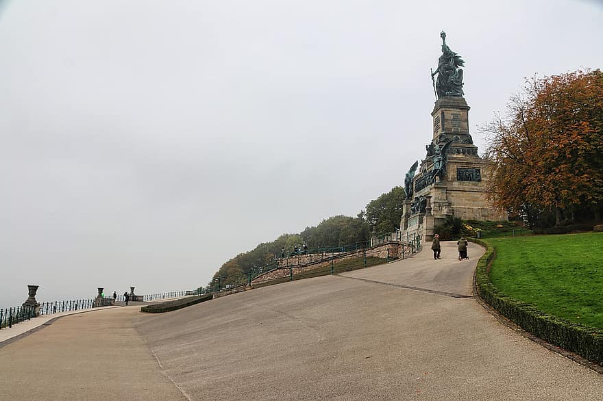 Памятник Нидервальду, Рюдесхайм, Германия, памятник, военный мемориал, скульптура, статуя